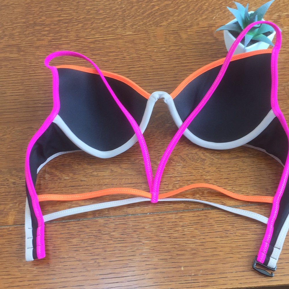 Color Block Swim Top - Picture 2 of 3